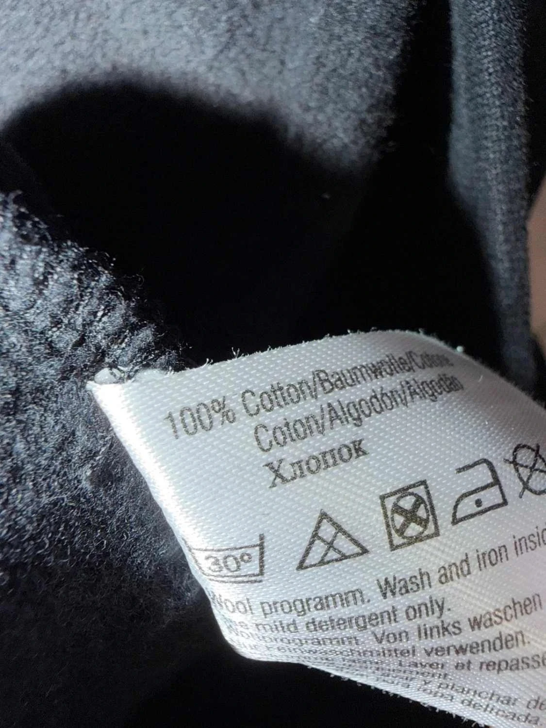 Petit pulôver Hugo Boss, tamanho M para homem. Em ótimo estado. – photo 9